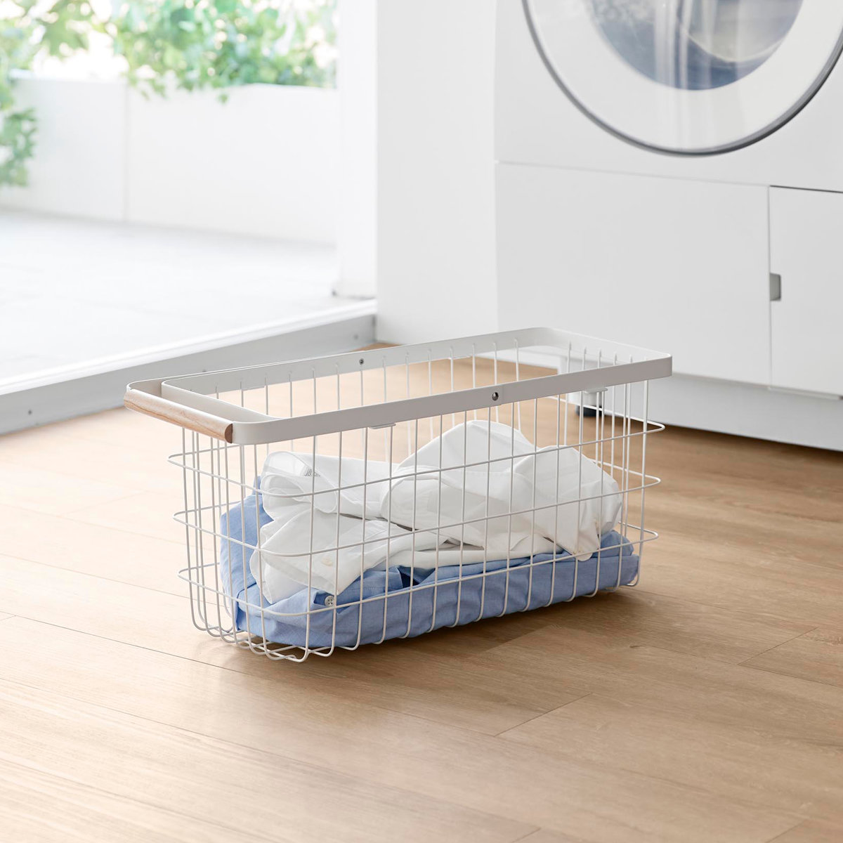山崎実業 tosca ランドリーバスケット トスカ スリム M ( 4903208103770 トスカシリーズ ホワイト 洗濯かご ランドリー 洗濯 かご 洗濯カゴ ワイヤーバスケット バスケット 折りたたみハンドル ワイヤー 収納 )
