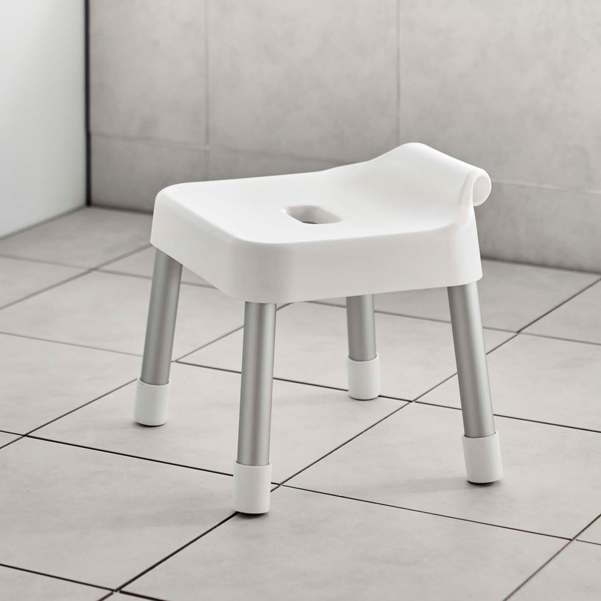 山崎実業 MIST 引っ掛け風呂イス SH25+マグネット&引っ掛け湯おけ+マグネット手おけ 3点セット ミスト ( 4903208073059 バスチェア 座面高25cm 湯桶 洗面器 手桶 壁面 浮かせる ホワイト ブラック ) 【ブラック】 ブラック