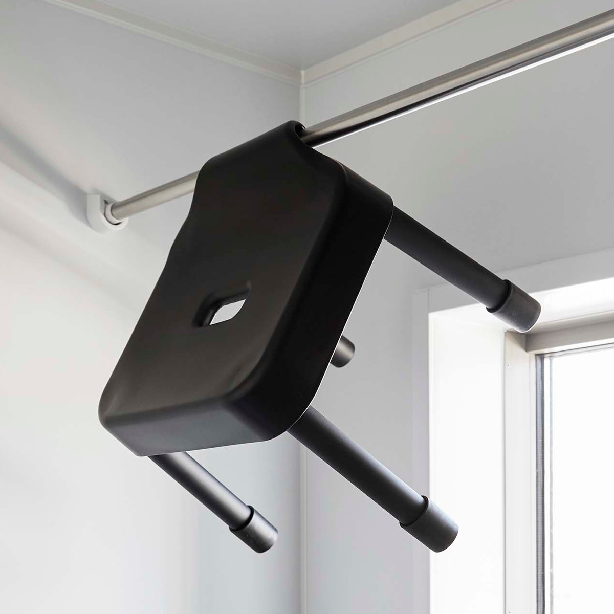 山崎実業 MIST 引っ掛け風呂イス SH25+マグネット&引っ掛け湯おけ 2点セット ミスト ( 4903208073059 バスチェア 座面高25cm 湯桶 洗面器 手桶 壁面 浮かせる ホワイト ブラック ) 【ホワイト】 ホワイト