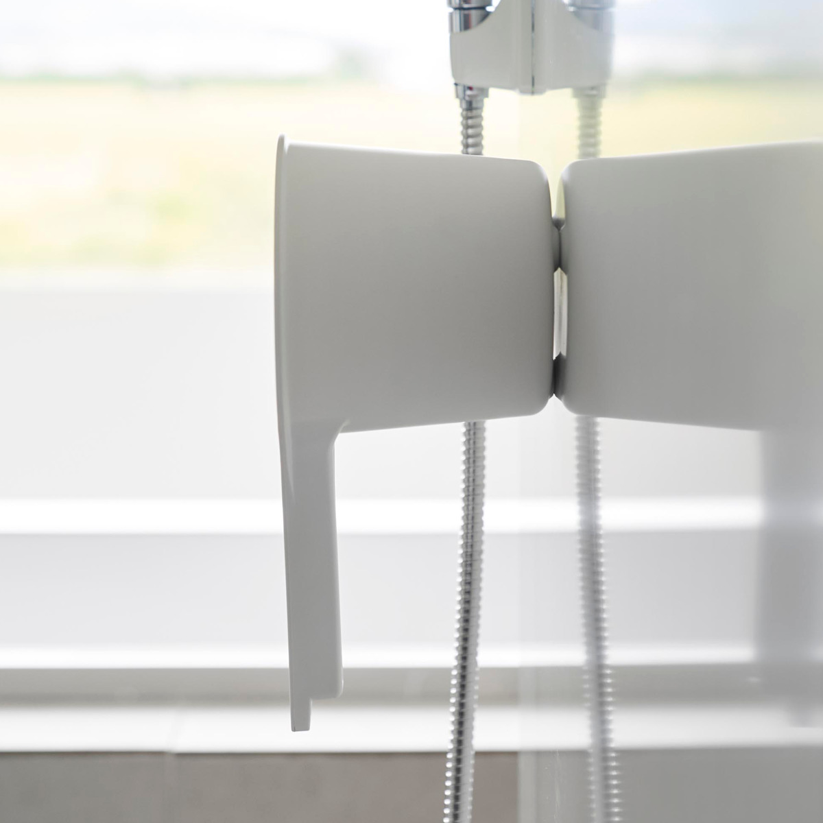 山崎実業 MIST マグネット風呂イス SH35+マグネット手おけ 2点セット ミスト ( 4903208017251 バスチェア 座面高35cm 洗面器 手桶 壁面 浮かせる ホワイト ブラック ) 【ブラック】 ブラック