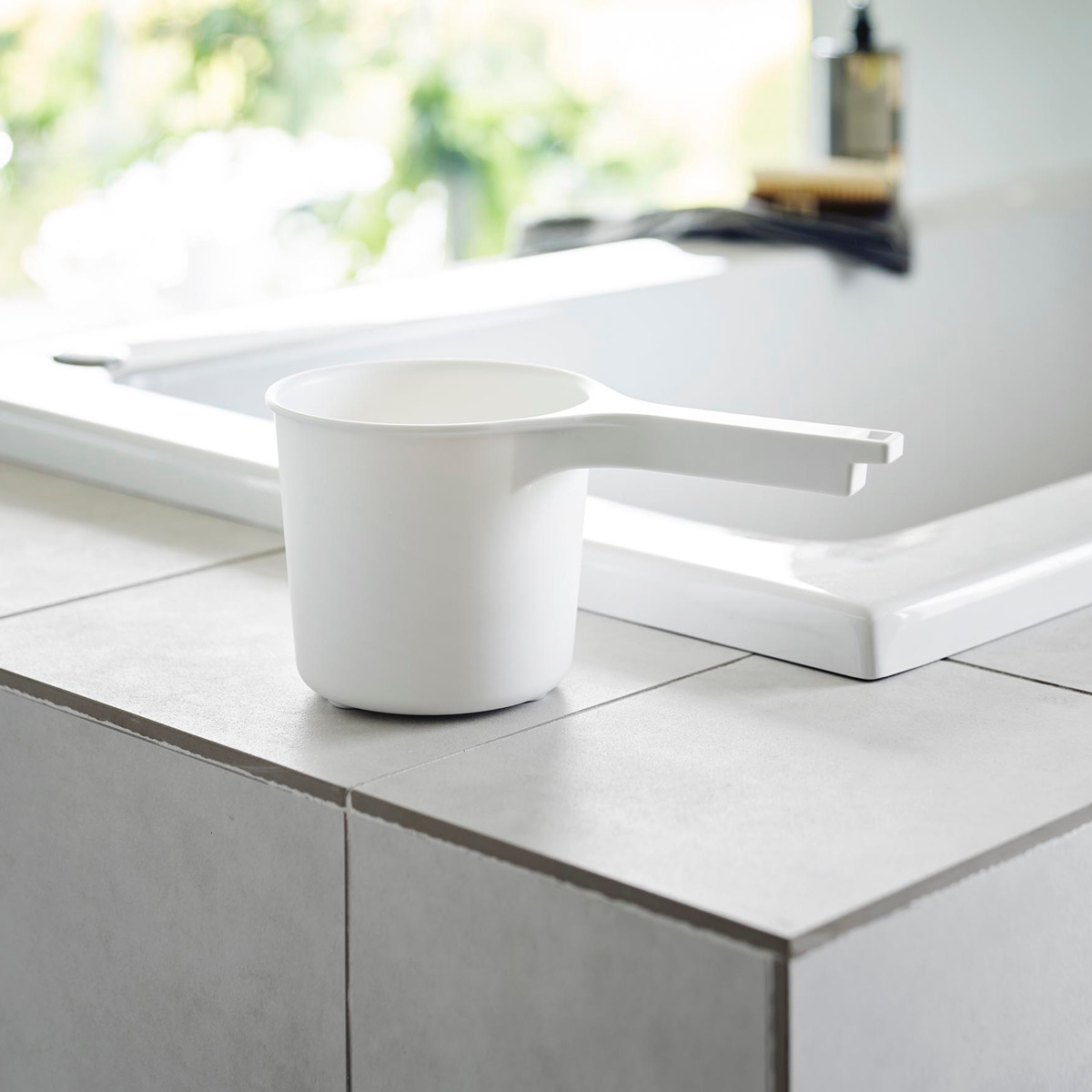 山崎実業 MIST マグネット風呂イス SH35+マグネット手おけ 2点セット ミスト ( 4903208017251 バスチェア 座面高35cm 洗面器 手桶 壁面 浮かせる ホワイト ブラック ) 【ブラック】 ブラック