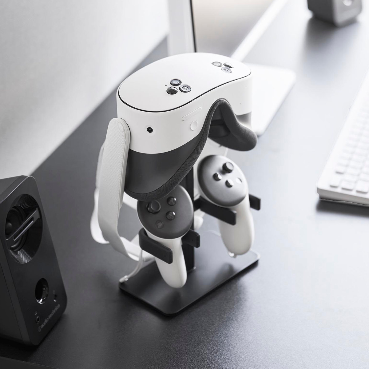 山崎実業 smart 伸縮VRゴーグル&コントローラー収納ラック スマート ( 4903208102445 スマートシリーズ VRゴーグル収納 コントローラー収納 ラック 伸縮 伸縮式 VRゴーグル コントローラー 収納ラック ゲーム ) 【ブラック】 ブラック