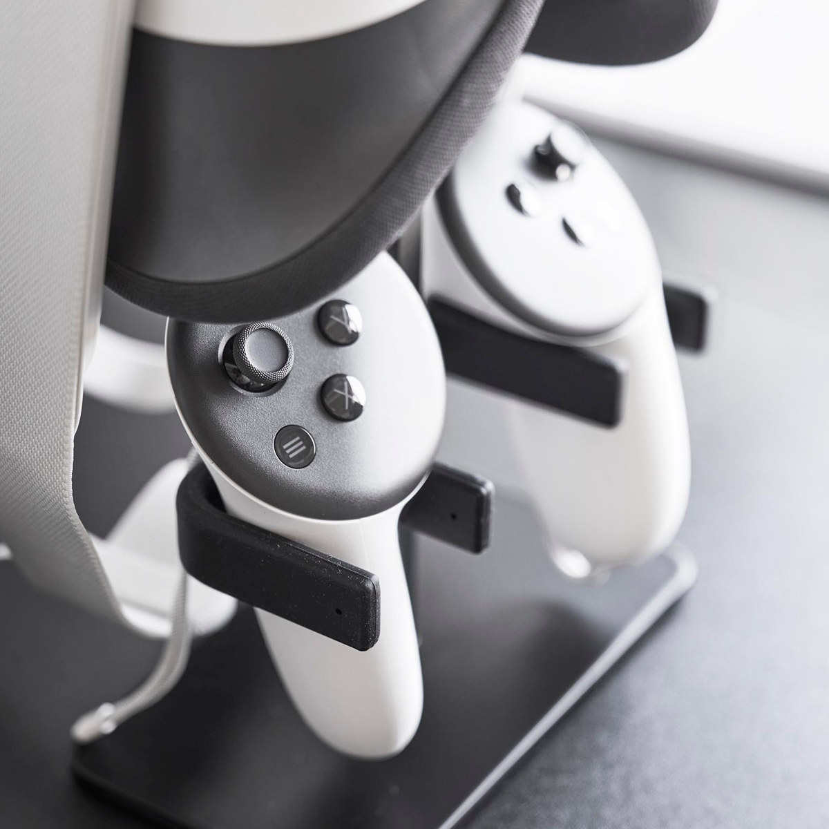 山崎実業 smart 伸縮VRゴーグル&コントローラー収納ラック スマート ( 4903208102445 スマートシリーズ VRゴーグル収納 コントローラー収納 ラック 伸縮 伸縮式 VRゴーグル コントローラー 収納ラック ゲーム ) 【ブラック】 ブラック