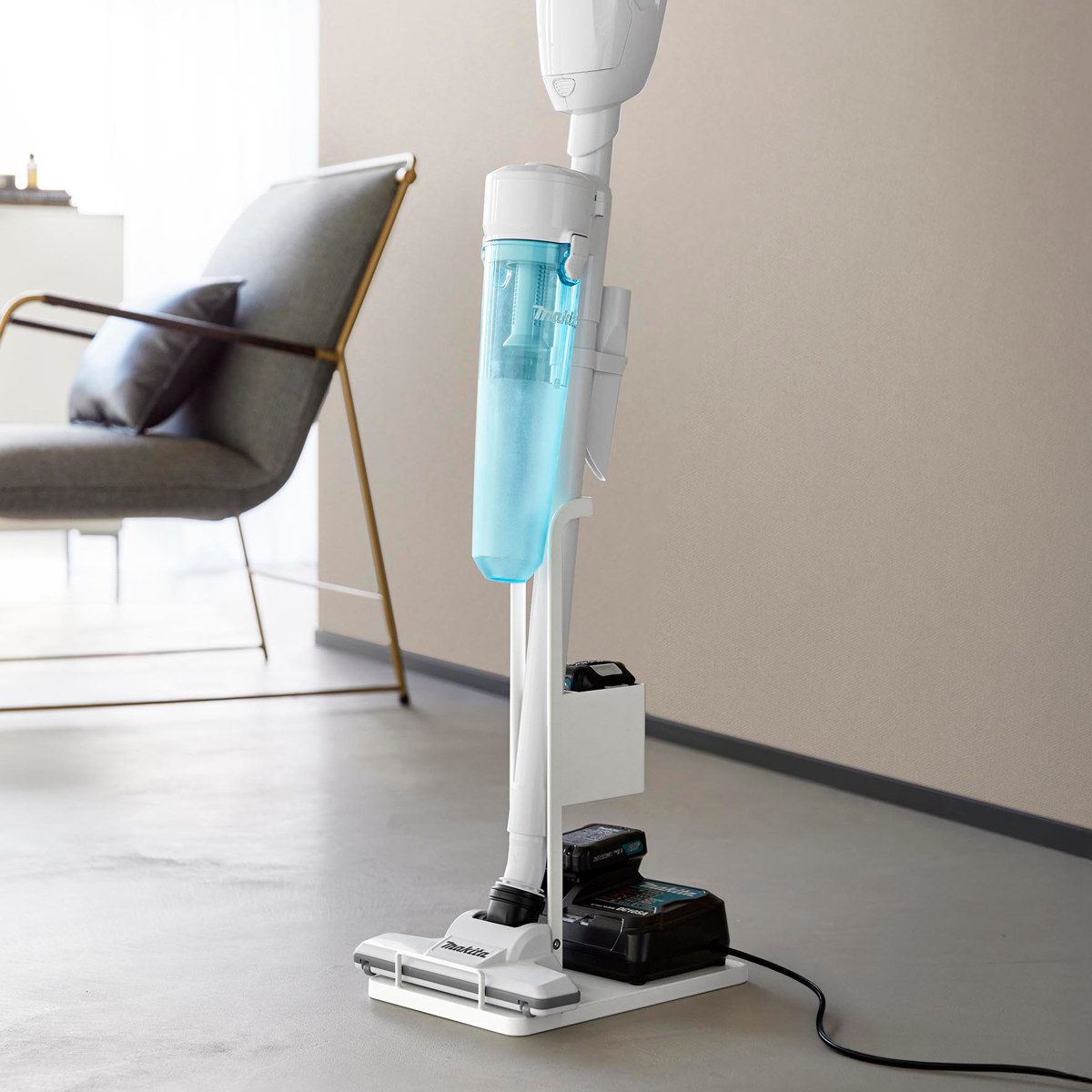 山崎実業 tower スティッククリーナー紙パック&充電器収納スタンド タワー ( 4903208102605 タワーシリーズ スティッククリーナースタンド スティッククリーナー 紙パック 充電器 収納スタンド ) 【ブラック】 ブラック