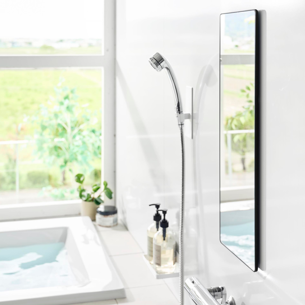 山崎実業 tower マグネットバスルームミラー タワー 角型 ロング ( 4903208103084 タワーシリーズ バスルームミラー 鏡 風呂 磁石 マグネット バスルーム ミラー くもり止め バスミラー 長方形 かがみ ) 【ブラック】 ブラック