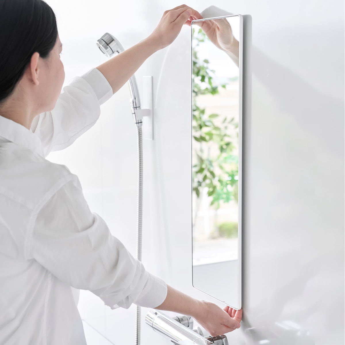 山崎実業 tower マグネットバスルームミラー タワー 角型 ロング ( 4903208103084 タワーシリーズ バスルームミラー 鏡 風呂 磁石 マグネット バスルーム ミラー くもり止め バスミラー 長方形 かがみ ) 【ブラック】 ブラック