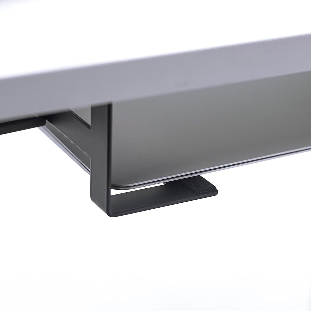 山崎実業 smart デスク下ノートパソコン収納ラック スマート ( 4903208104241 スマートシリーズ 収納ラック パソコン収納 デスク下 テーブル下 ノートパソコン PC収納 デスク PC ノートPC ヘッドセット ケーブル ) 【ブラック】 ブラック