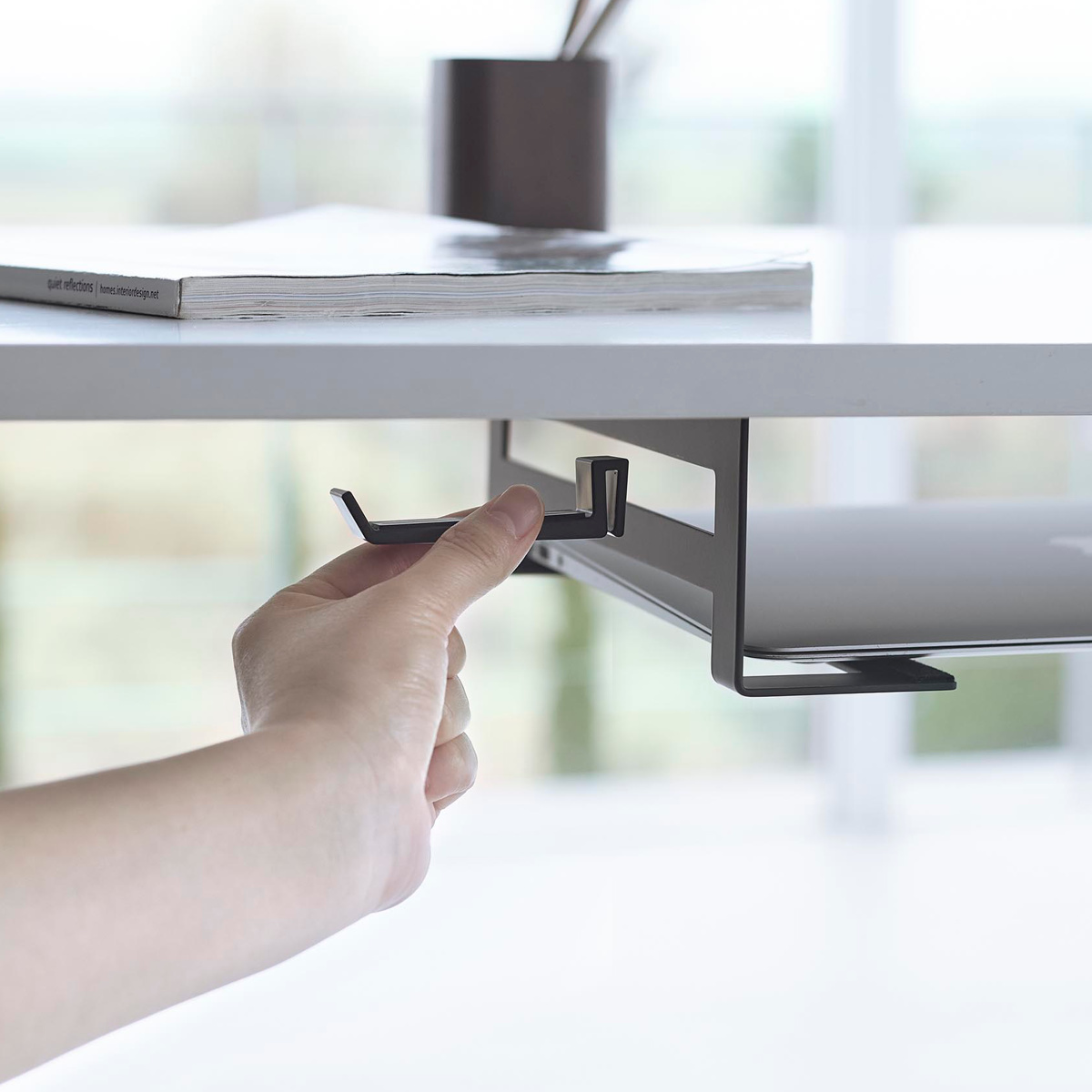 山崎実業 smart デスク下ノートパソコン収納ラック スマート ( 4903208104241 スマートシリーズ 収納ラック パソコン収納 デスク下 テーブル下 ノートパソコン PC収納 デスク PC ノートPC ヘッドセット ケーブル ) 【ブラック】 ブラック