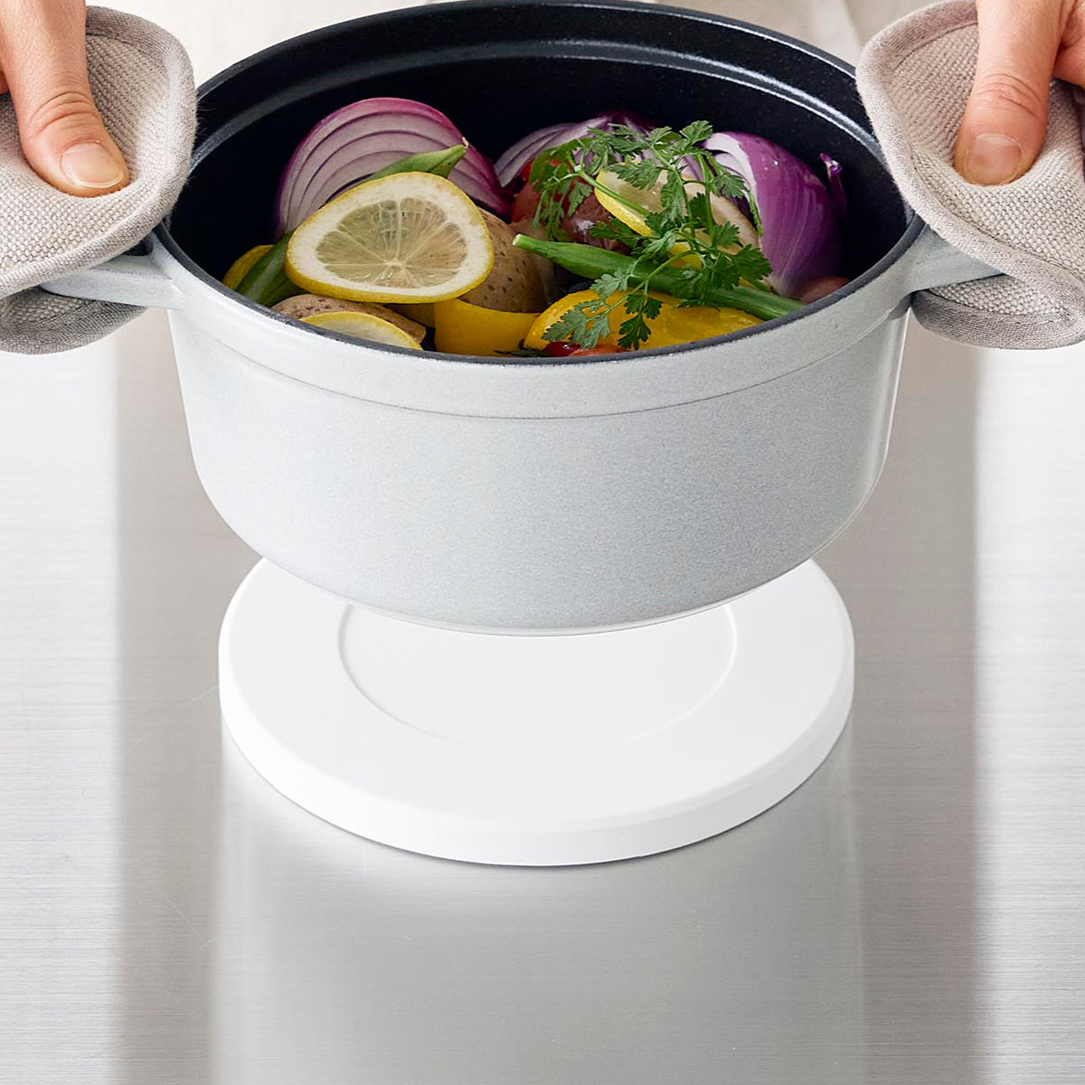 山崎実業 tower マグネットシリコーン鍋敷き 丸型 タワー ( 4903208103183 タワーシリーズ 鍋敷き なべ敷き 鍋敷 鍋しき シリコン 磁石 マグネット シリコーン シリコーン鍋敷き 丸 シリコン鍋敷き 耐熱 ) 【ブラック】 ブラック