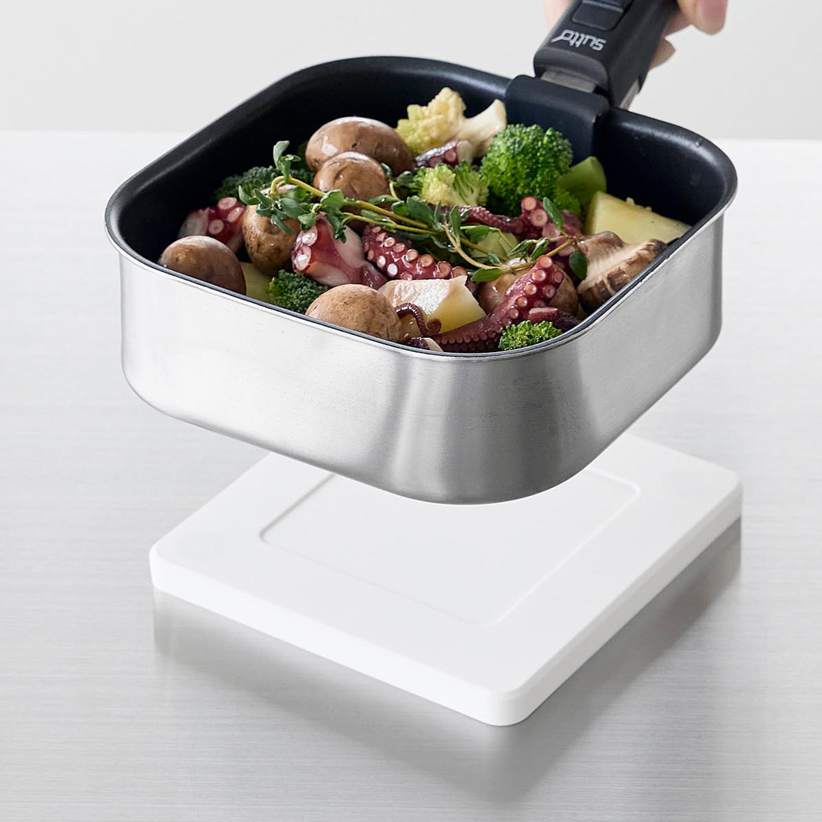 山崎実業 tower マグネットシリコーン鍋敷き 角型 タワー ( 4903208103206 タワーシリーズ 鍋敷き なべ敷き 鍋敷 鍋しき シリコン 磁石 マグネット シリコーン シリコーン鍋敷き 四角 シリコン鍋敷き 耐熱 ) 【ブラック】 ブラック