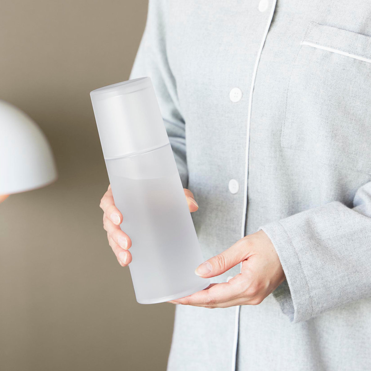 山崎実業 tower ベッドサイドカラフェ タワー ( 4903208107570 タワーシリーズ カラフェ ピッチャー 水差し 水入れ ベッド 寝室 就寝時 水分補給 ウォーターカラフェ ) 【ブラック】 ブラック