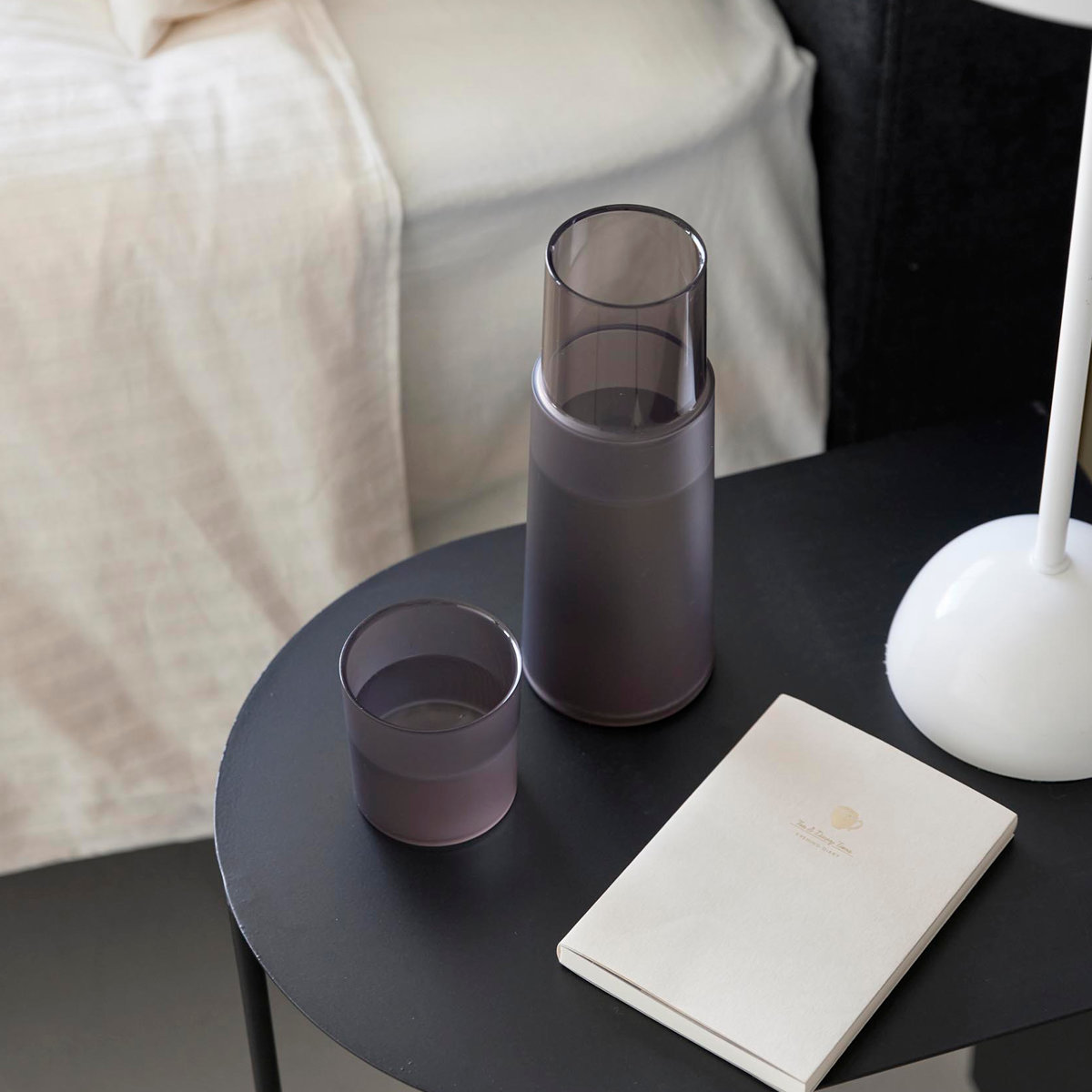 山崎実業 tower ベッドサイドカラフェ タワー ( 4903208107570 タワーシリーズ カラフェ ピッチャー 水差し 水入れ ベッド 寝室 就寝時 水分補給 ウォーターカラフェ ) 【ブラック】 ブラック