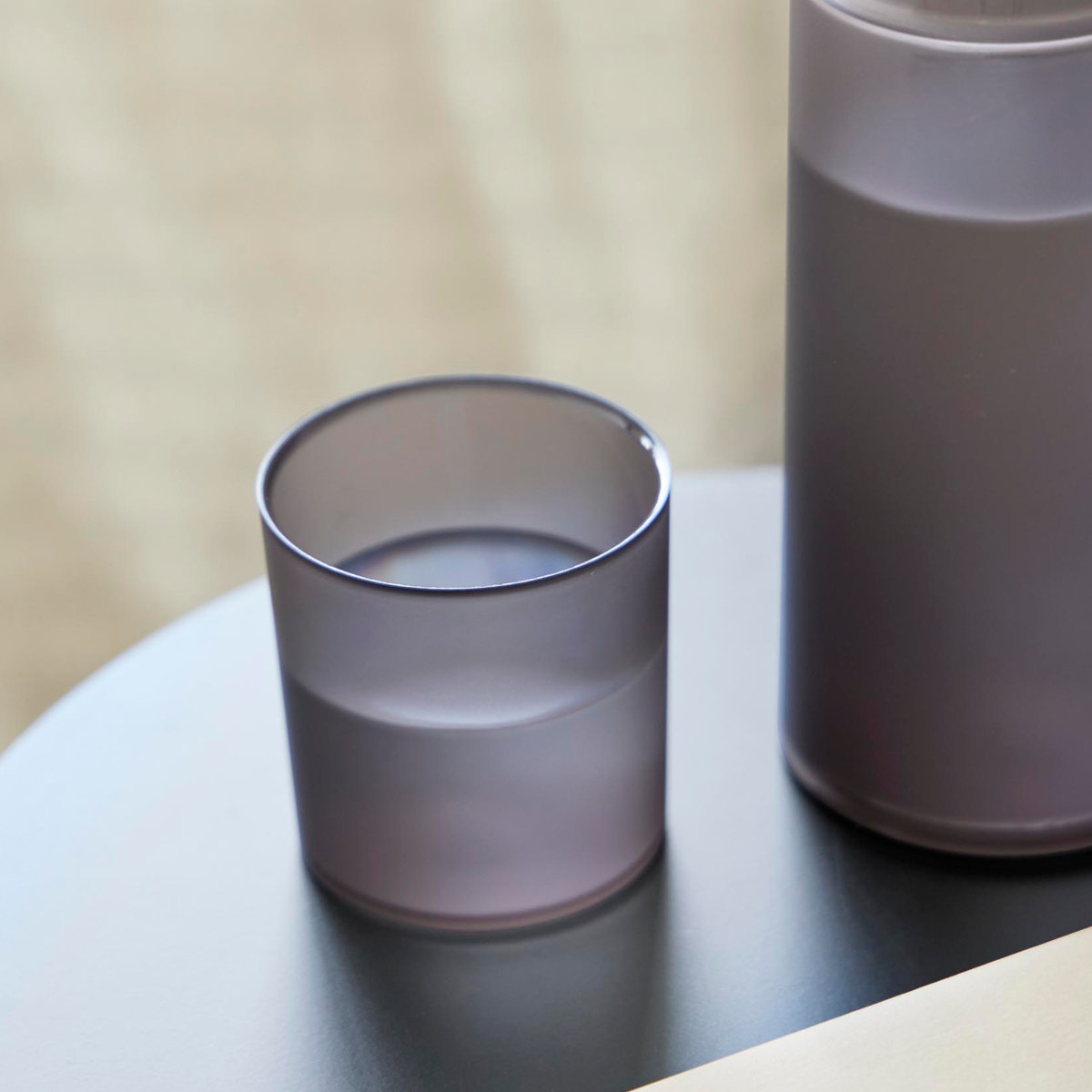 山崎実業 tower ベッドサイドカラフェ タワー ( 4903208107570 タワーシリーズ カラフェ ピッチャー 水差し 水入れ ベッド 寝室 就寝時 水分補給 ウォーターカラフェ ) 【ブラック】 ブラック