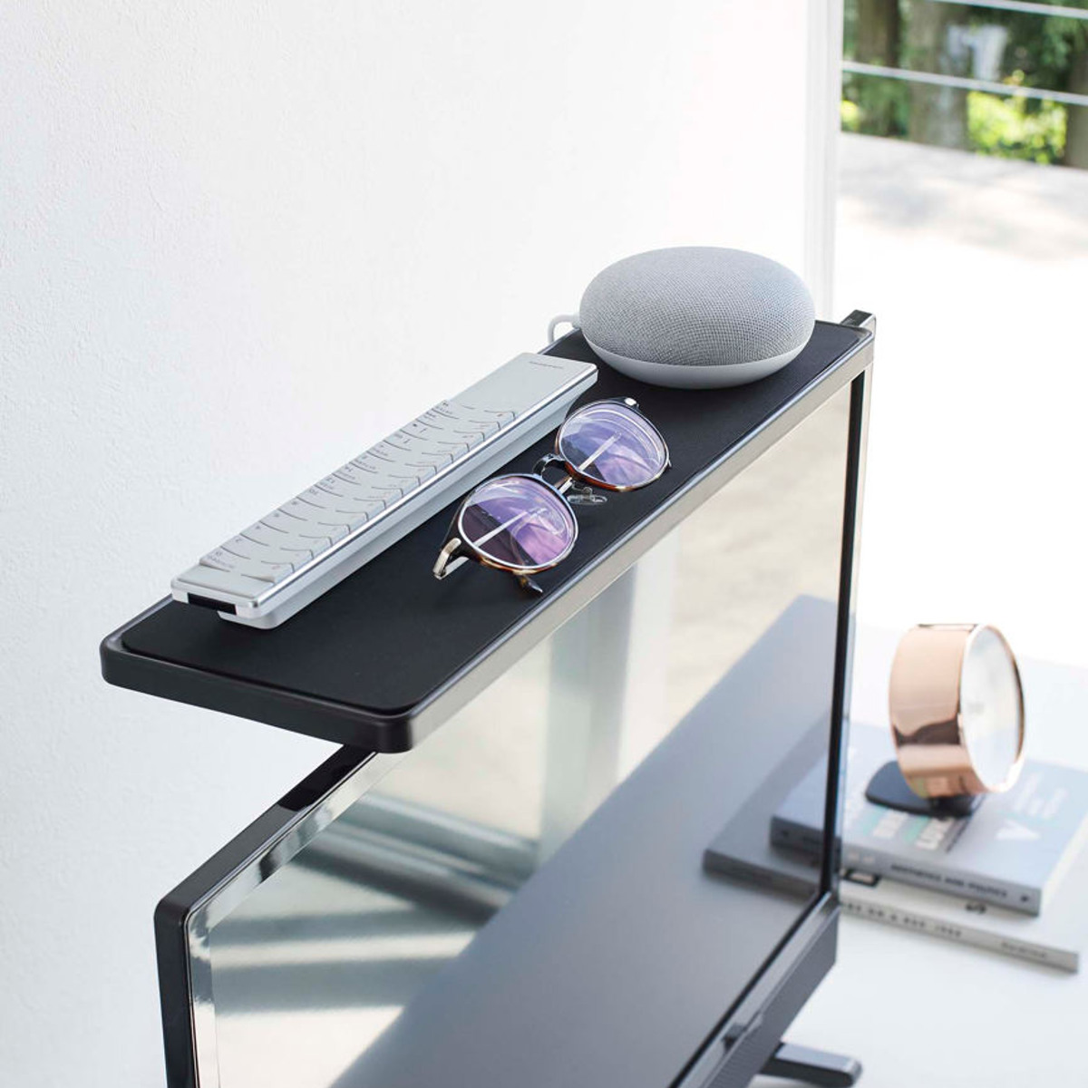 山崎実業 smart テレビ上ラック スマート ワイド40 ( 4903208048811 テレビ上 テレビ 上 テレビ上収納 収納ラック リモコン ルーター スピーカー 収納 TV リモコンラック 一時置き シンプル おしゃれ メガネ コントローラー ゲーム )