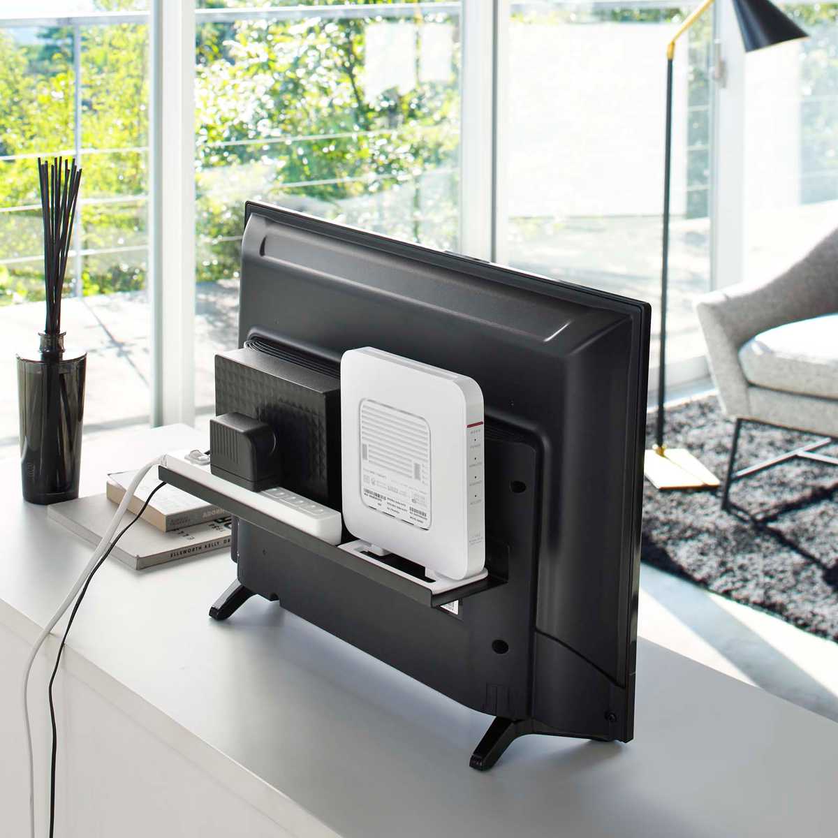 山崎実業 smart テレビ裏ラック スマート ワイド40 ( 4903208048859 テレビ裏 テレビ 背面 テレビ裏収納 収納 ラック 棚 ルーター 電源タップ ゲーム機 TV 裏 シンプル おしゃれ スピーカー 掃除道具 ブラック 黒 隠す収納 )