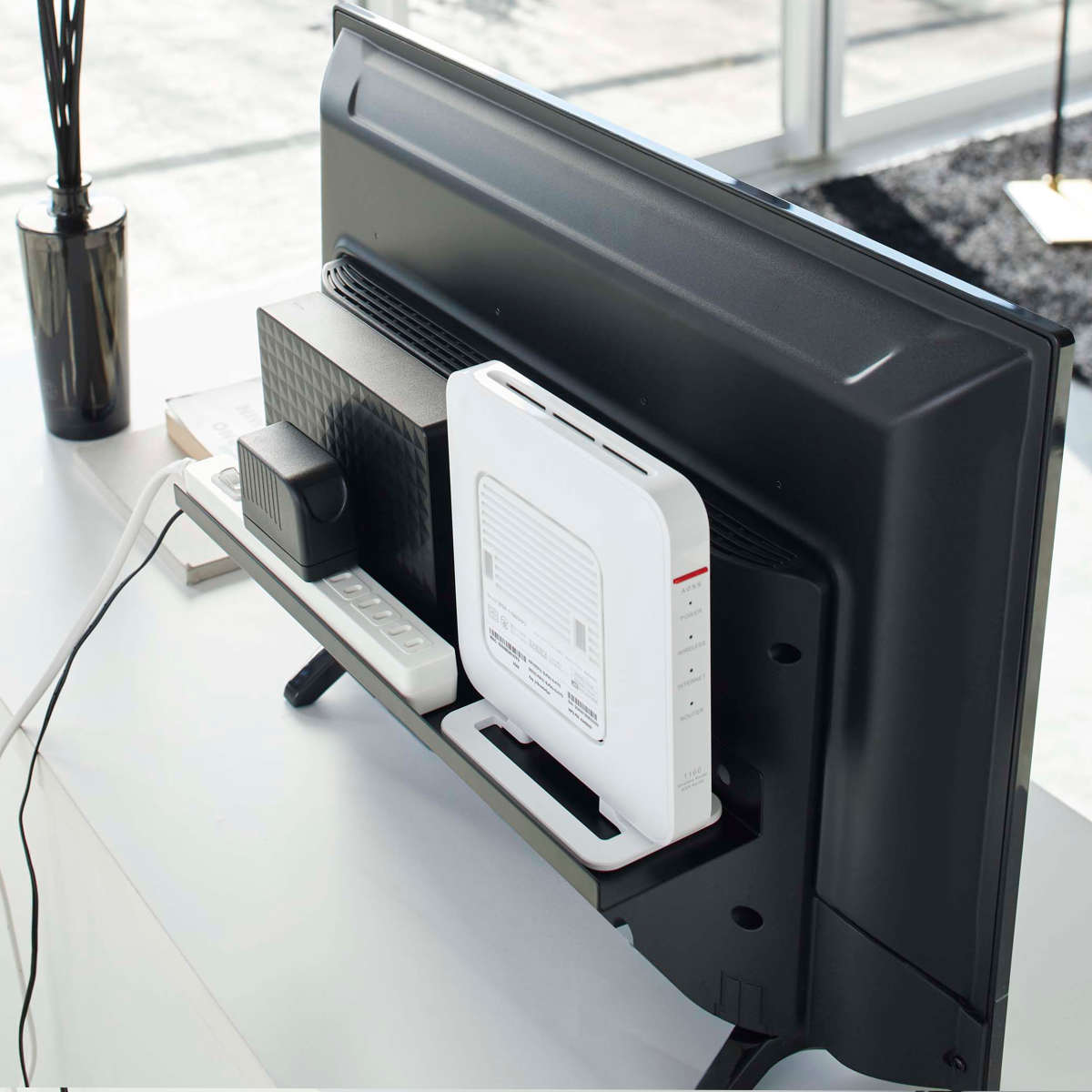 山崎実業 smart テレビ裏ラック スマート ワイド40 ( 4903208048859 テレビ裏 テレビ 背面 テレビ裏収納 収納 ラック 棚 ルーター 電源タップ ゲーム機 TV 裏 シンプル おしゃれ スピーカー 掃除道具 ブラック 黒 隠す収納 )