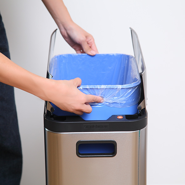 正規品 ゴミ箱 シンプルヒューマン simplehuman バタフライステップカン 30L ペダル式 ステンレス ( おしゃれ スリム ごみ箱 CW1824 ふた付き 縦型 ごみばこ ダストボックス 30 リットル キッチン )