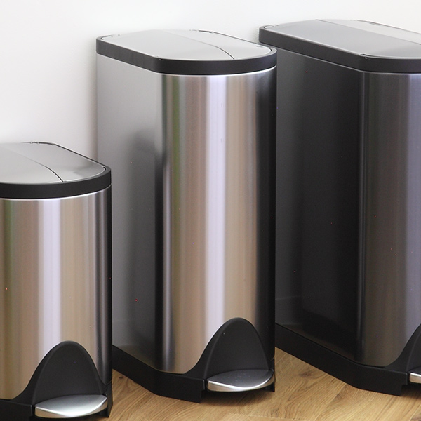 正規品 ゴミ箱 シンプルヒューマン simplehuman バタフライステップカン 30L ペダル式 ステンレス ( おしゃれ スリム ごみ箱 CW1824 ふた付き 縦型 ごみばこ ダストボックス 30 リットル キッチン )