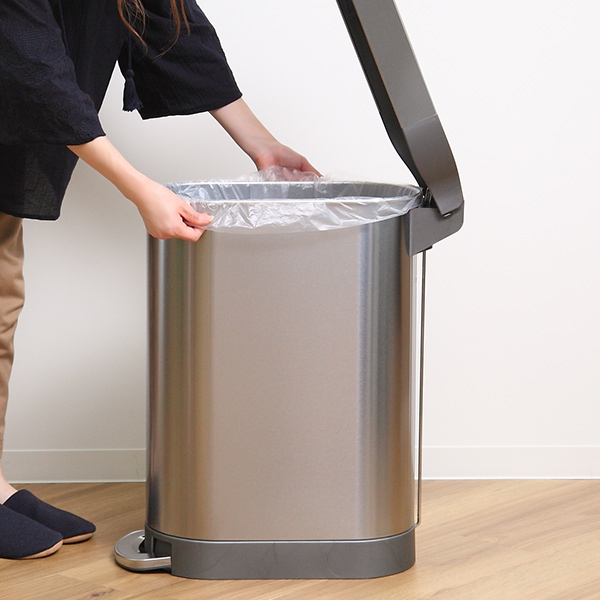 正規品 ゴミ箱 シンプルヒューマン simplehuman 45L スリムステップカン ステンレス ふた付き ( ダストボックス ごみ箱 キッチン スリム ペダル くずかご おしゃれ 袋 見えない 45 リットル リビング )
