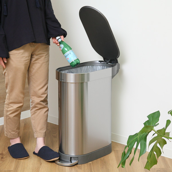 正規品 ゴミ箱 シンプルヒューマン simplehuman 45L スリムステップカン ステンレス ふた付き ( ダストボックス ごみ箱 キッチン スリム ペダル くずかご おしゃれ 袋 見えない 45 リットル リビング )
