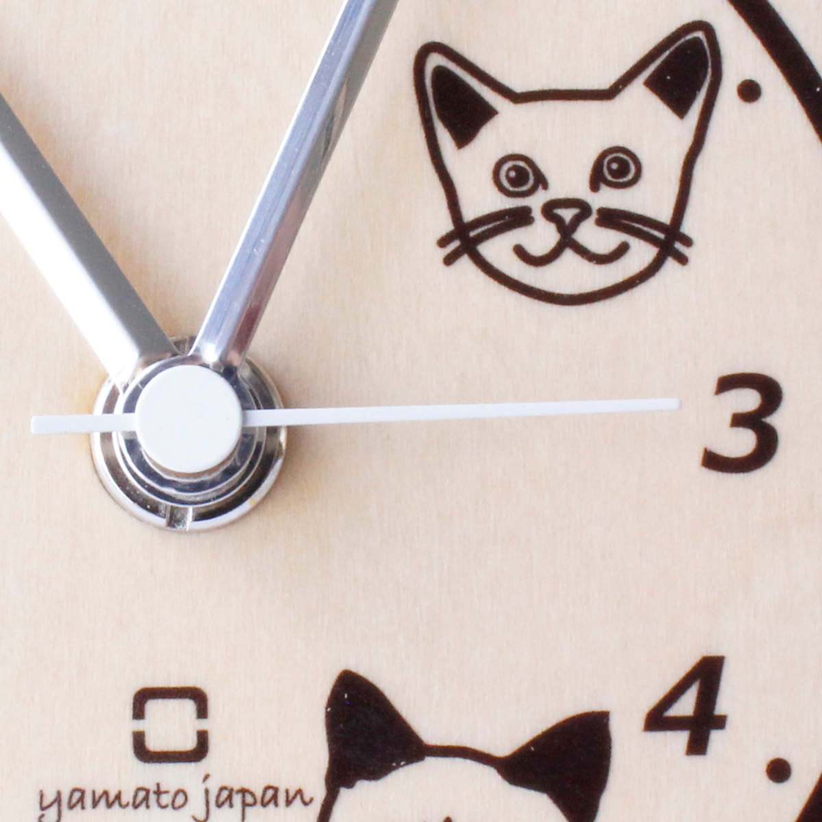 置き時計 stand clock CATS ヤマト工芸 エキゾチックショートヘア （ 時計 置時計 木製 木目調 とけい クロック アナログ ねこ  おしゃれ 猫 ネコ 北欧 子ども部屋 リビング ユニーク インテリア かわいい ）