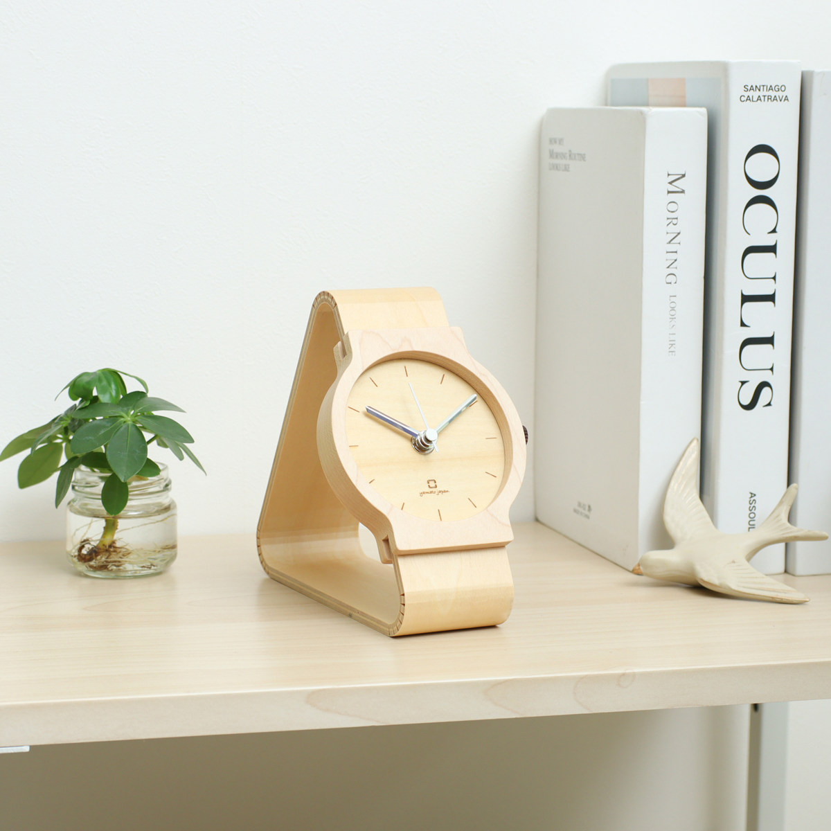 置き時計 腕時計風 木製 天然木 ヤマト工芸 北欧 北欧風 日本製 ( 置時計 おしゃれ アナログ クロック テーブルクロック 卓上時計 シンプル インテリア コンパクト ) 【ブラウン】 ブラウン