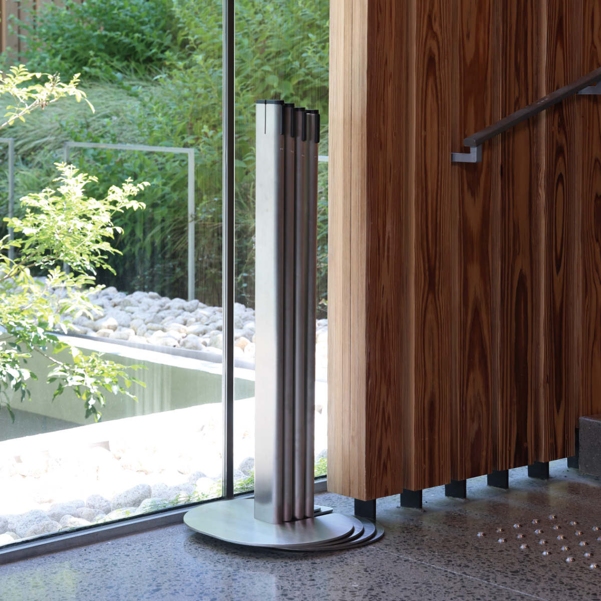 ガイドポール IB-80 STヘアーライン ( パーテーション 間仕切り )