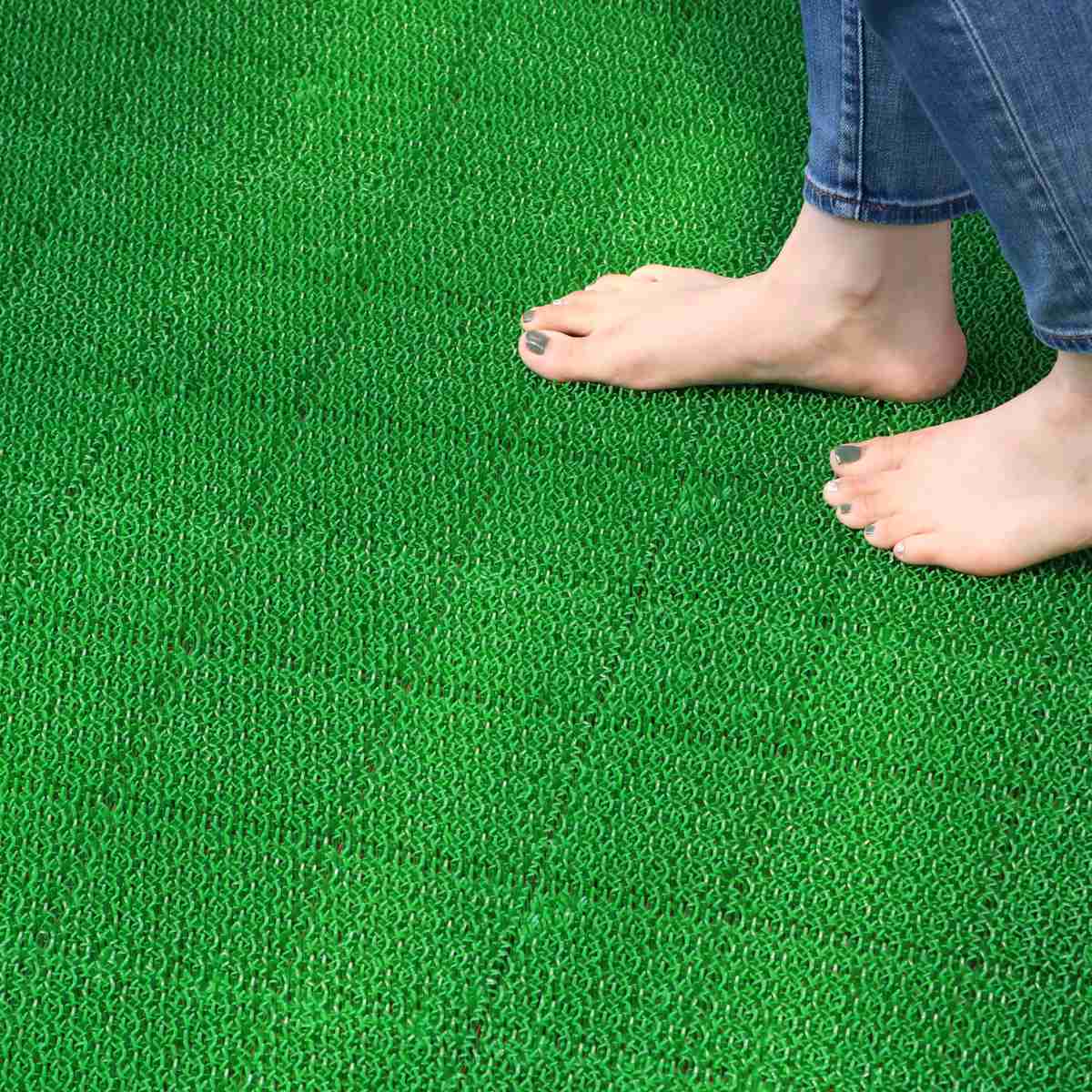 人工芝 ジョイント 若草ユニット 本体 30×30cm 60枚セット EVタイプ ( 人工 芝 庭 ベランダ ウッドデッキ ガーデン マット 耐久性 60枚 正方形 玄関 テラス バルコニー 屋上 エクステリア ガーデニング 園芸 ) 【グレー】 グレー