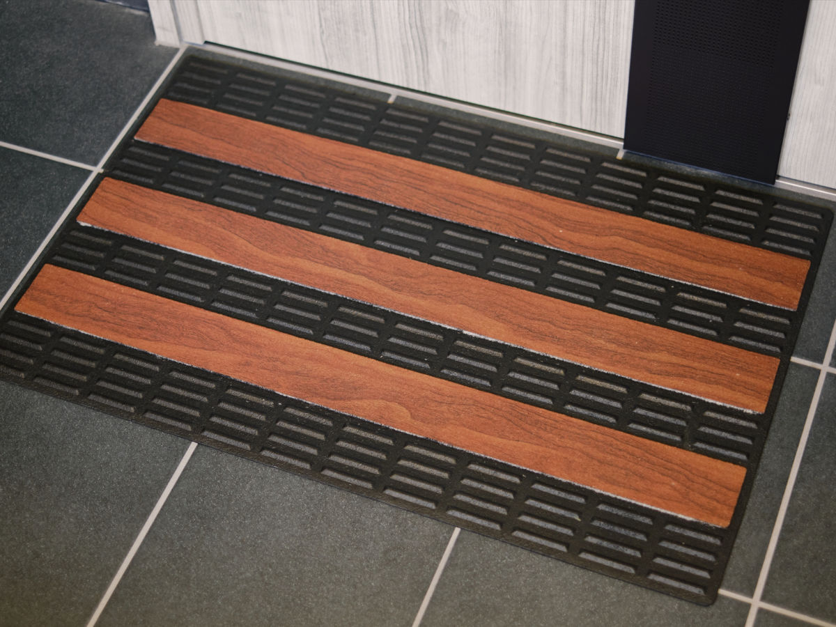 玄関マット 泥落とし 55cm×85cm 屋内・屋外兼用 エントランスマット ウッドボーダー ( 屋外 洗える 水洗い 弾力 マット ゴム 薄手 滑りにくい 幅85cm おしゃれ カフェ ベランダ デッキ テラス 玄関 外用 室内 ブラウン 木目調 )