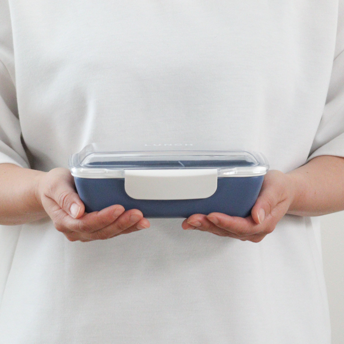 弁当箱 500ml ドーム 1段 time for LUNCH ランチボックス ( お弁当箱 食洗機対応 レンジ対応 一段 ドーム蓋 ドーム型 女子 日本製 食洗機OK レンジOK お弁当 弁当 4点ロック 仕切り付き 女性 ) 【レッド】 レッド