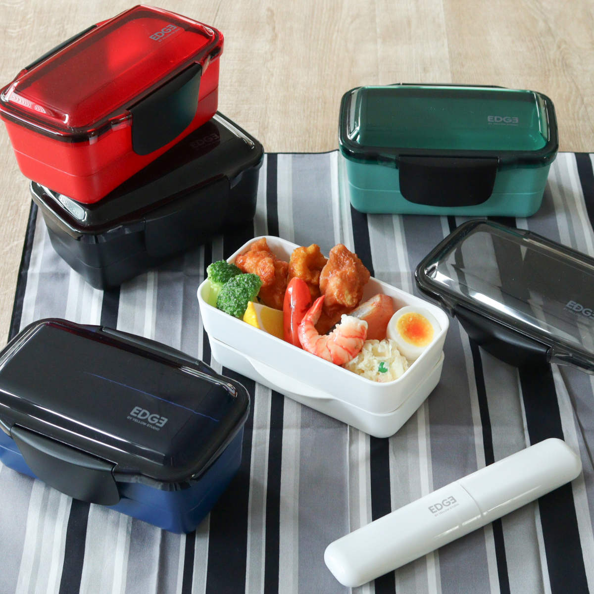 弁当箱 850ml 25EDGE ドーム2段ランチ ( お弁当箱 ランチボックス レンジ対応 食洗機対応 二段 ドーム蓋 2点ロック 男子 レンジOK 食洗機OK 弁当 お弁当 仕切り付き ドーム型 ふわっと 男性 日本製 ) 【ホワイト】 ホワイト