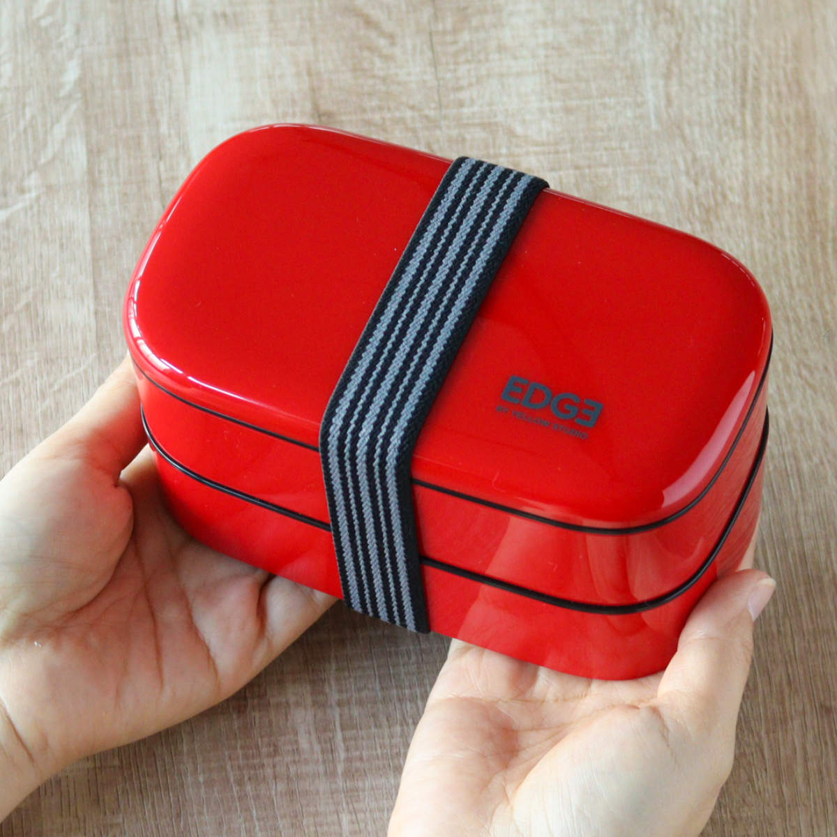 弁当箱 800ml 25EDGE オーバル2段ランチ ( お弁当箱 ランチボックス レンジ対応 食洗機対応 二段 男子 レンジOK 食洗機OK 弁当 お弁当 ランチベルト付き 大容量 男性 日本製 ) 【ブルー】 ブルー