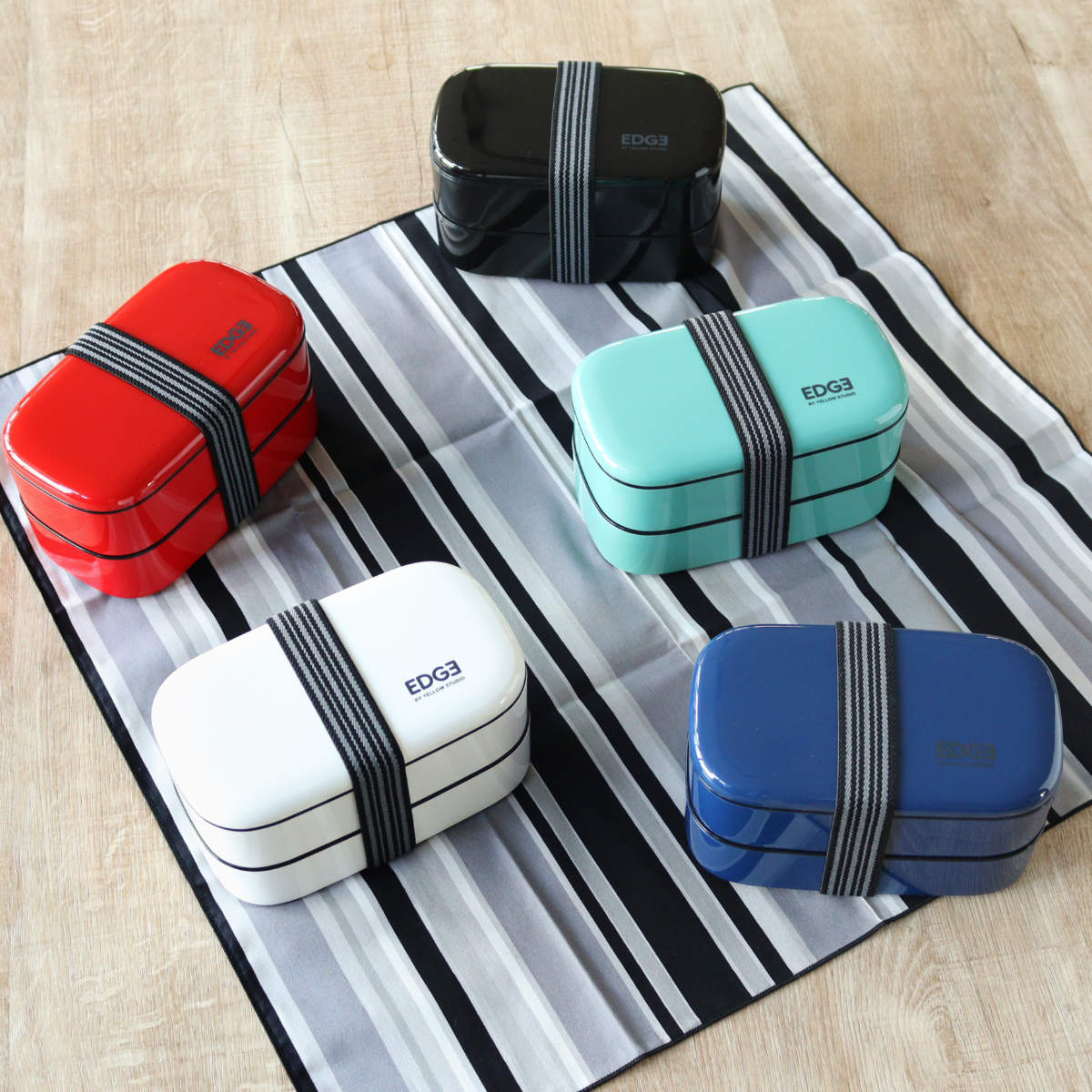 弁当箱 800ml 25EDGE オーバル2段ランチ ( お弁当箱 ランチボックス レンジ対応 食洗機対応 二段 男子 レンジOK 食洗機OK 弁当 お弁当 ランチベルト付き 大容量 男性 日本製 ) 【ブルー】 ブルー