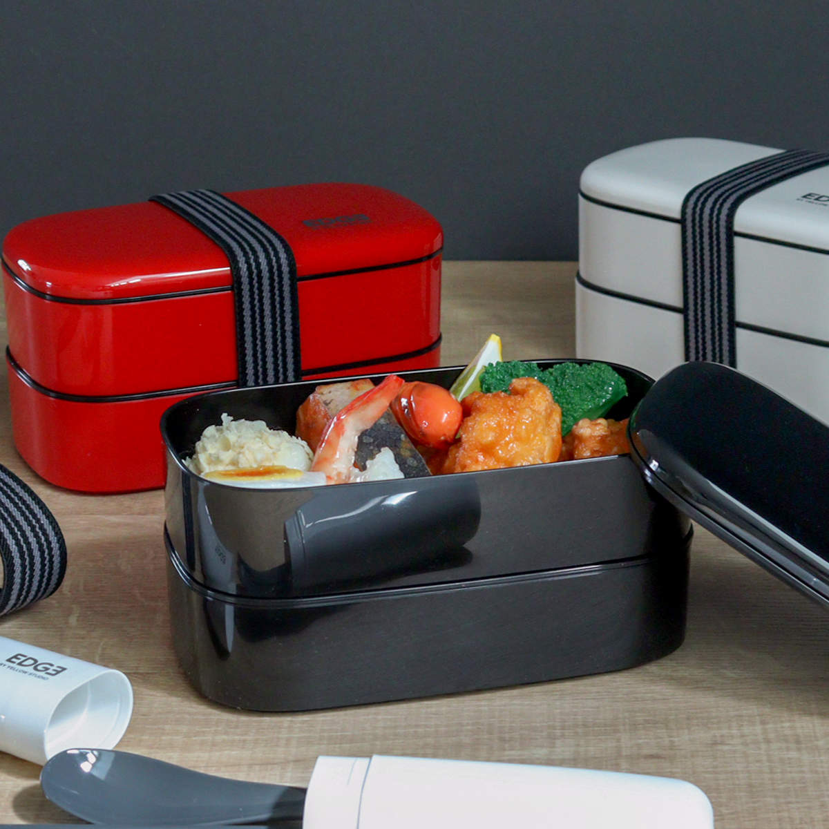 弁当箱 800ml 25EDGE オーバル2段ランチ ( お弁当箱 ランチボックス レンジ対応 食洗機対応 二段 男子 レンジOK 食洗機OK 弁当 お弁当 ランチベルト付き 大容量 男性 日本製 ) 【ブルー】 ブルー