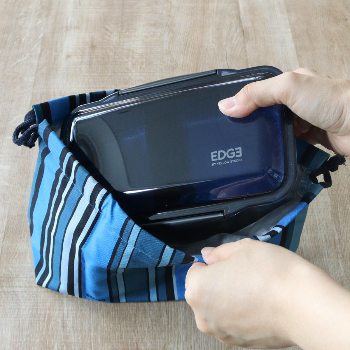 保冷ランチ巾着 25EDGE 弁当袋 ( お弁当袋 お弁当入れ ランチバッグ おべんとう袋 マチ有り 巾着 お弁当包み ランチ巾着 弁当包み お弁当 弁当 持ち運び お弁当用 大人 ) 【グリーン】 グリーン