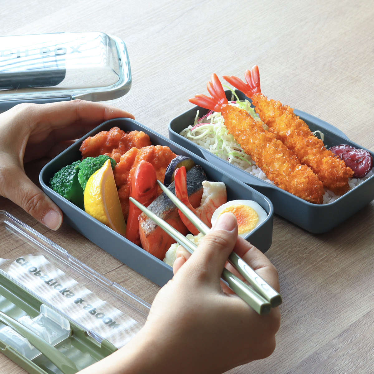 コンビセット モノクローム 箸 スプーン ( お箸 箸箱 セット 滑り止め加工 食洗機対応 大人用 日本製 音が鳴りにくい 食洗機OK お弁当用 携帯箸 カトラリー 持ち運び 携帯用 ) 【ネイビー】 ネイビー