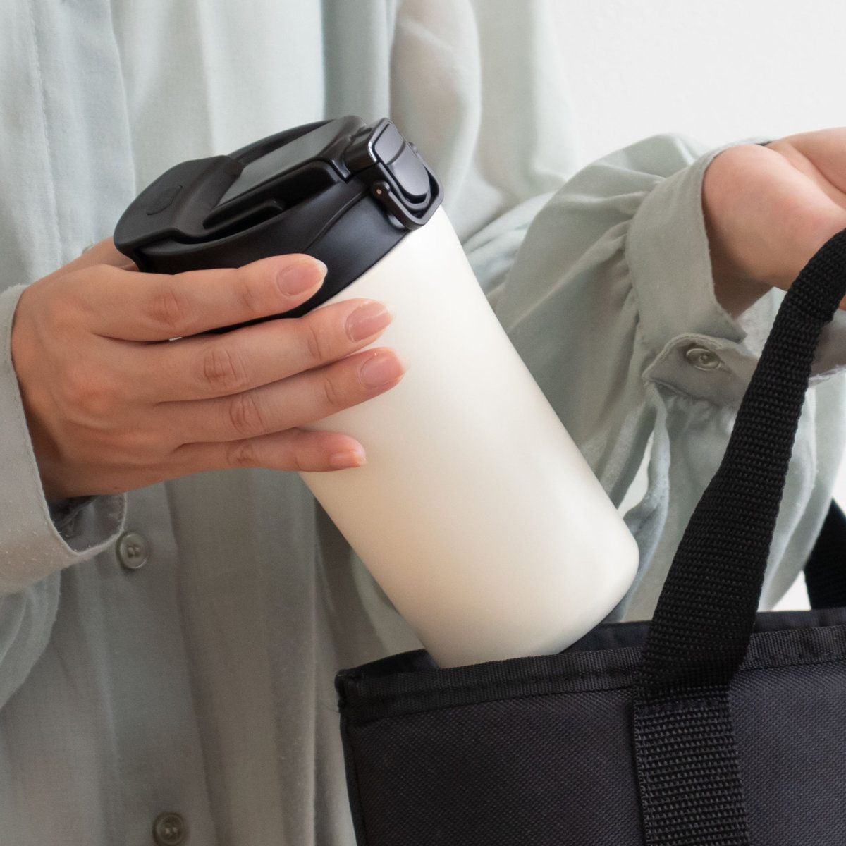 水筒 400ml DRINKIT 2Wayステンレスタンブラー ( 保温 保冷 タンブラー ストロー付き 直飲み 2way 蓋付き こぼれない 持ち運び ストロー 直のみ 真空二重構造 ステンレスボトル 結露しない シンプル ) 【ブラック】 ブラック