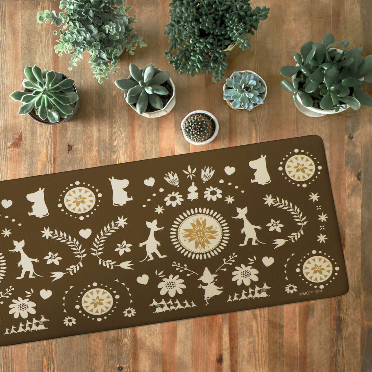 キッチンマット ムーミン PVCキッチンマット 45×240cm ( 拭ける PVC 45cm 240cm キッチン 台所 マット インテリアマット PVCマット 床暖OK 防菌 防臭 防カビ 防炎 洗濯不要 お手入れ簡単 もちもち やわらかい クッション ) 【ブラウン】 ブラウン