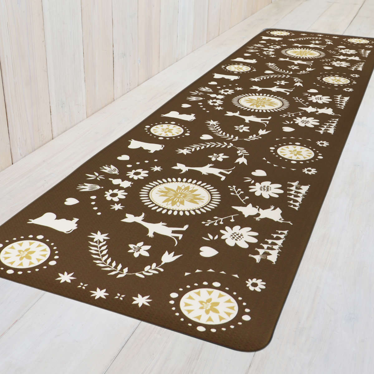 キッチンマット ムーミン PVCキッチンマット 45×240cm ( 拭ける PVC 45cm 240cm キッチン 台所 マット インテリアマット PVCマット 床暖OK 防菌 防臭 防カビ 防炎 洗濯不要 お手入れ簡単 もちもち やわらかい クッション ) 【ブラウン】 ブラウン