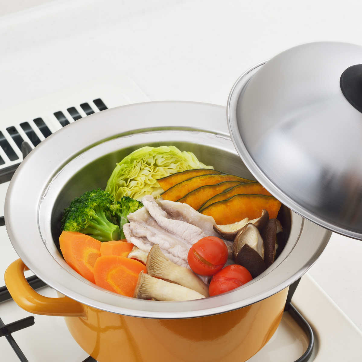 蒸し皿 20~22cm用 お鍋にのせて簡単蒸しプレート ドーム型 日本製 ( 蒸し器 調理用品 調理器具 蒸し目皿 お手軽 ステンレス製 キッチン用品 台所用品 下ごしらえ 便利グッズ 蒸し料理 スチーム調理 ヘルシー料理 )