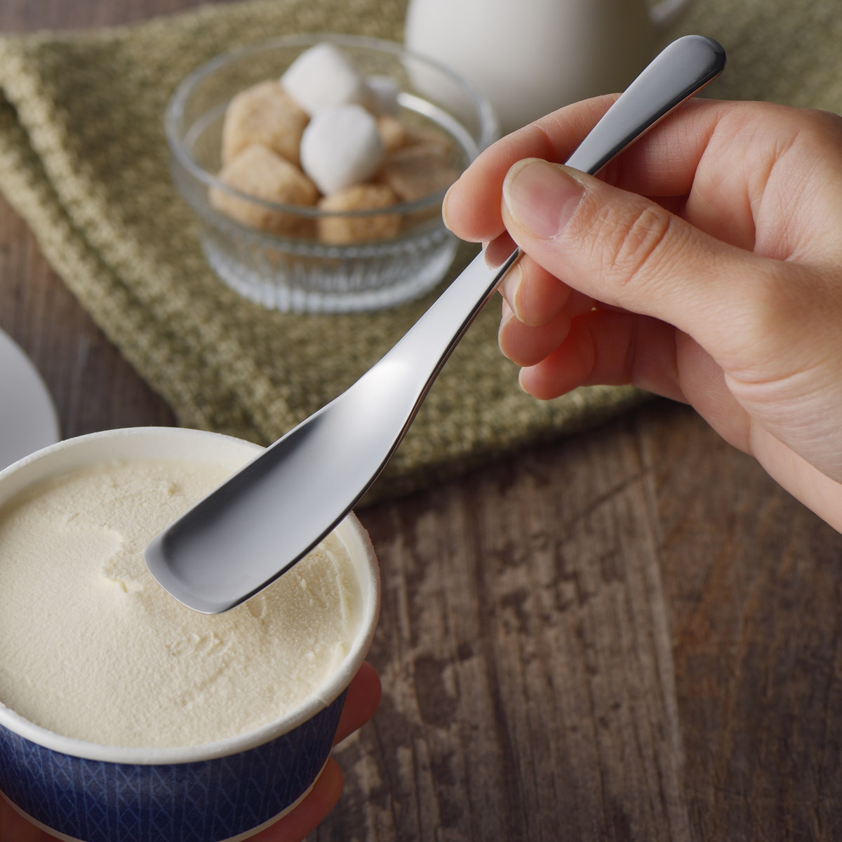 スプーン すくいやすいアイススプーン ( ステンレス 日本製 燕三条 アイス カトラリー 15cm おしゃれ シンプル アイスクリーム シャーベット デザート スイーツ スリム )