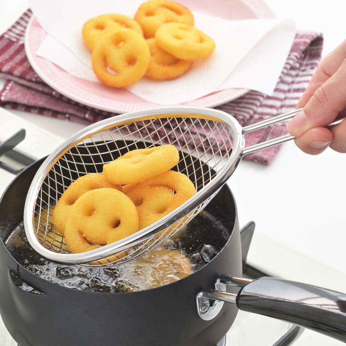 揚げザル ステンレス製 生活のかたち ステンレスすくいざる 日本製 （ ざる 水切りザル 油切りザル 油切り カス揚げ 湯切りざる 水切りざる キッチンザル ステンレス製ざる ステンレス製ザル 調理器具 ステンレス ）