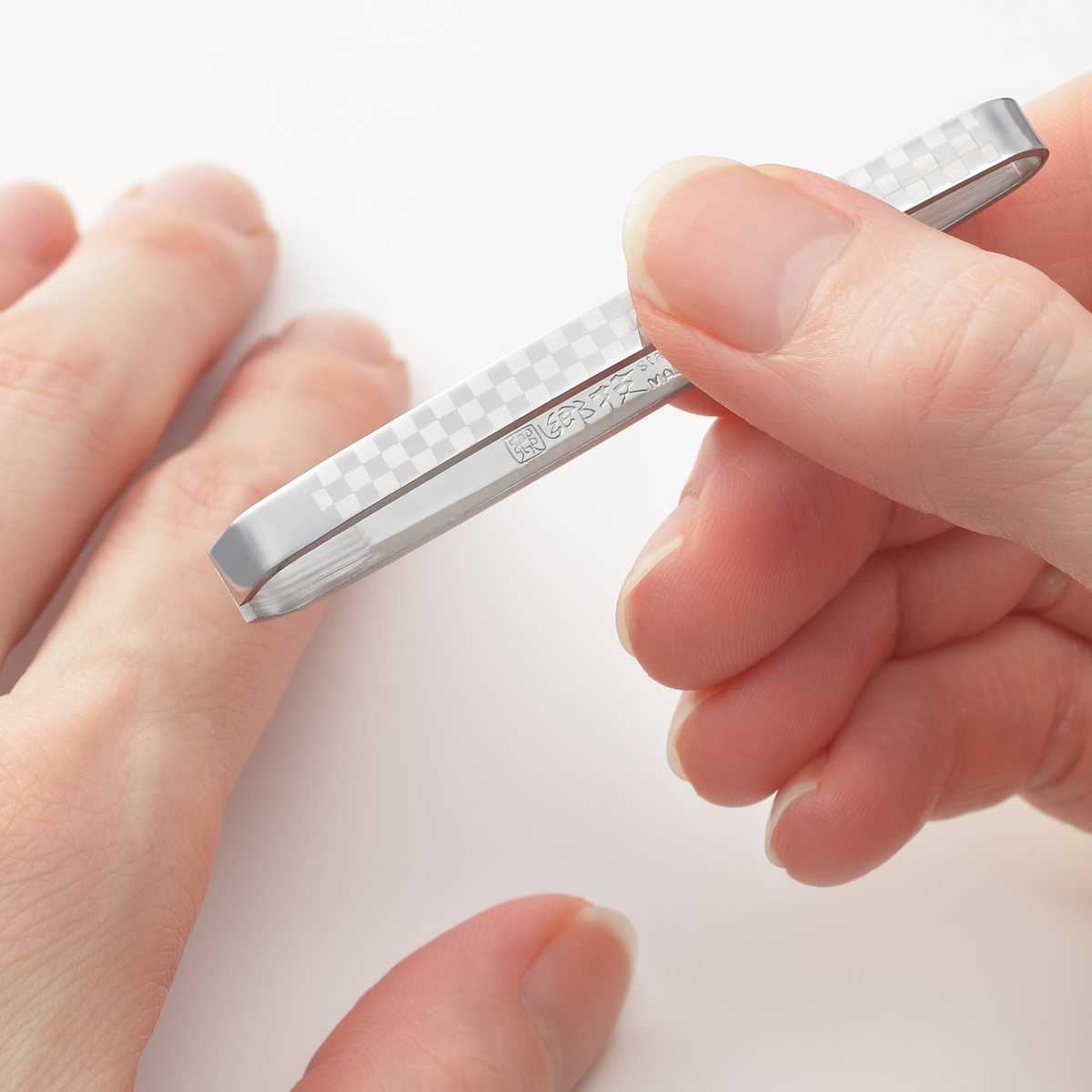 毛抜き 市松模様 ペアセット 郷技 ステンレス 日本製 ( 燕三条 ピンセット ツイザー 眉毛 眉毛抜き 先細 幅広 新潟県 職人 錆びにくい ムダ毛 産毛 お手入れ ケア ムダ毛処理 ツィザー ツィーザー けぬき )