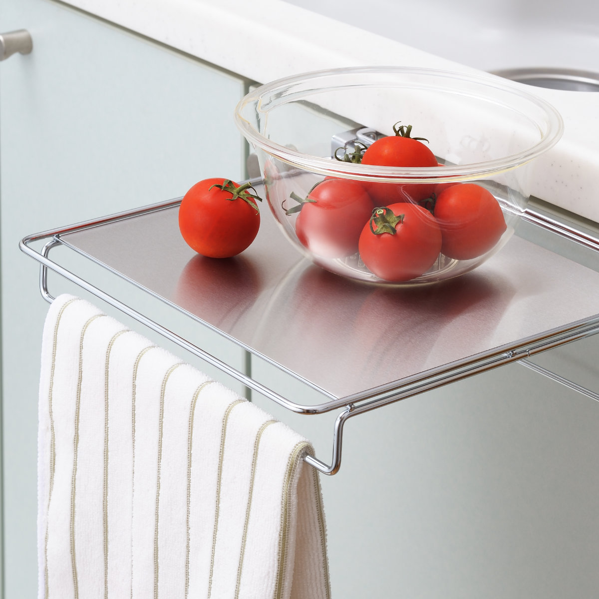 タオル掛け タオルハンガー&補助テーブル 作業台 ステンレス製 ( 収納棚 補助テーブル 調理補助台 サポートテーブル 折りたたみ ステンレス ホルダー サイドテーブル 収納 一時置き ふきん掛け 日本製 キッチン 洗面所 扉 引出し )