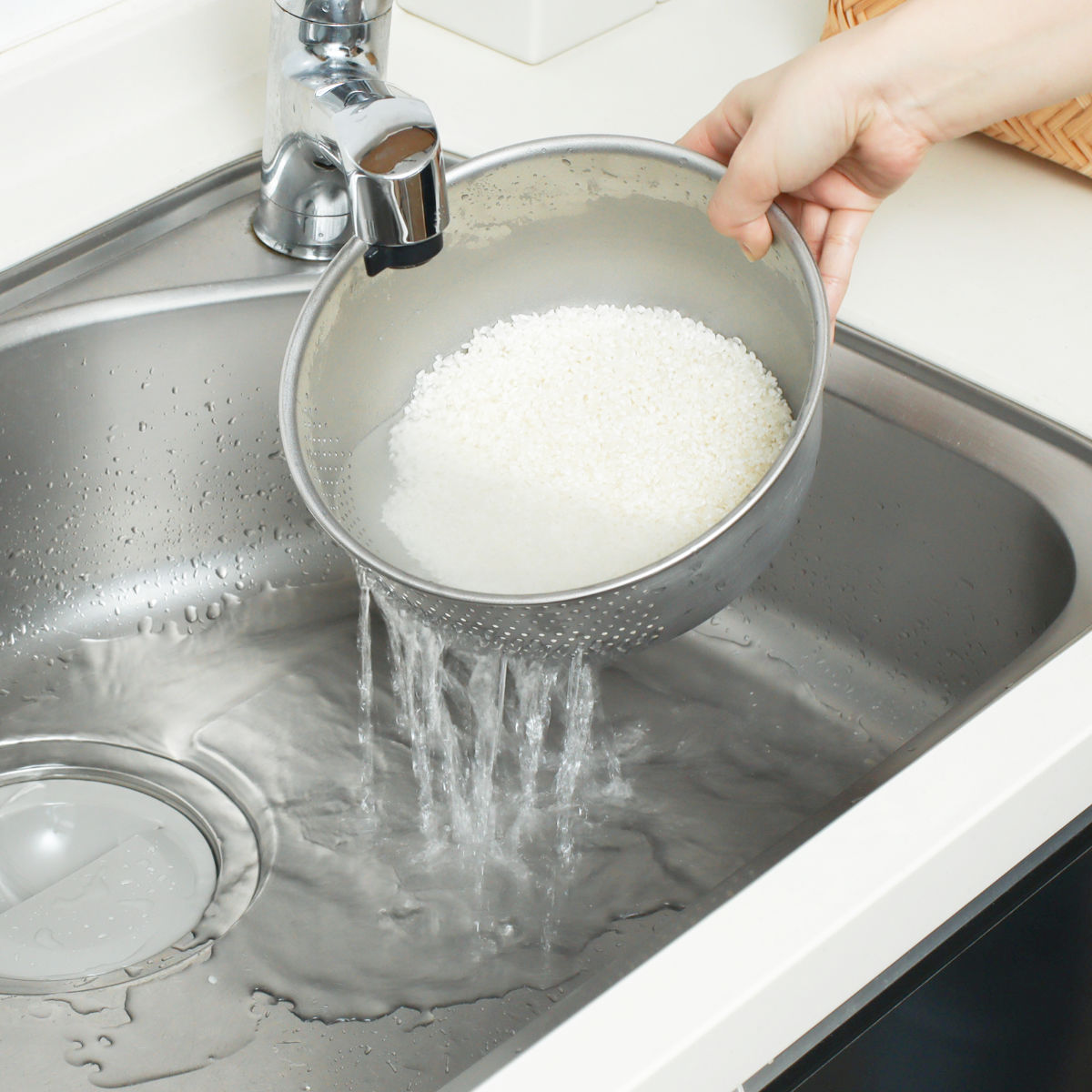 米研ぎボウル 21cm ステンレス製 生活のかたち 日本製 洗米ボウル ( ボウル 米研ぎ 米とぎ 米研ぎ用ボウル 食洗機対応 21センチ 米研ぎボール 水切り 米 下ごしらえ お米 洗米ボール 洗米 )