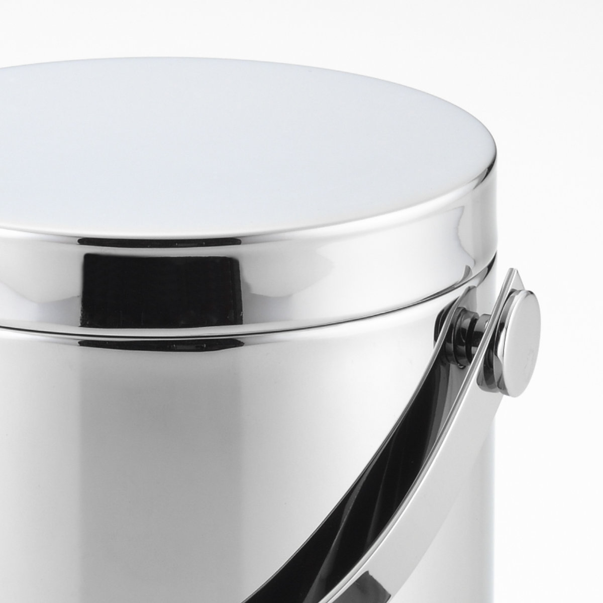 鏡面二重 アイスペール 1.1L フラットタイプ ( ステンレス ボトルクーラー 氷 溶けにくい 氷入れ 蓋付き 二重構造 トング付き セット 日本製 シンプル おしゃれ スタイリッシュ )