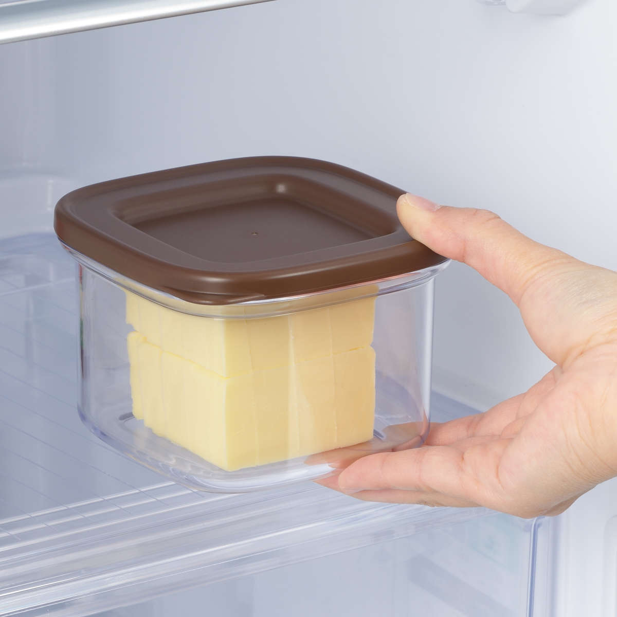 バターケース ホームベーカリー倶楽部 すぐ切れる バターカッター ケース付 ( 保存容器 日本製 カット バター入れ バター保存 プラスチック 蓋 200g バター容器 カッター ワイヤーカッター スケッパー お菓子作り ケース 冷蔵庫 )