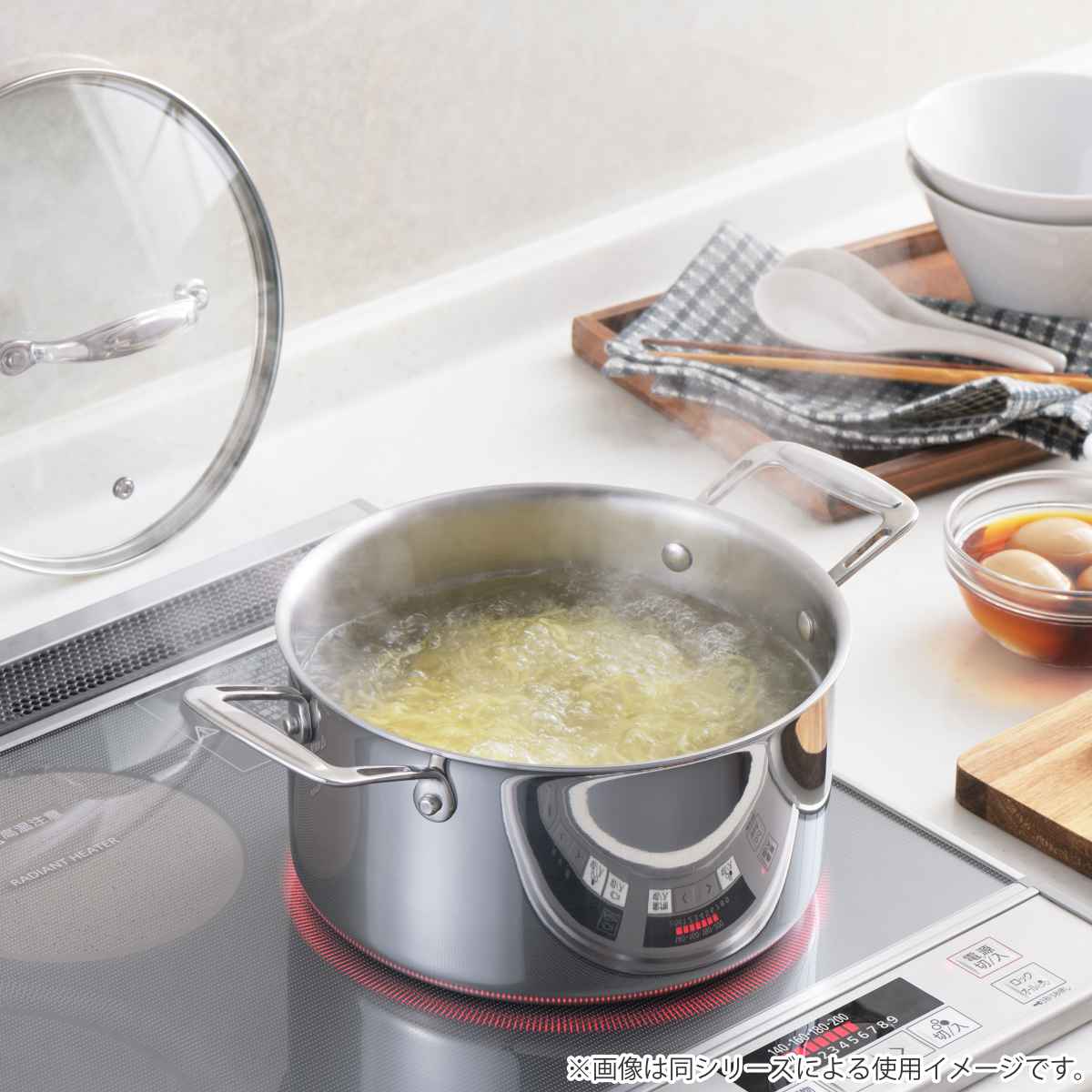 両手鍋 22cm IH対応 3層アルミクラッド 菰田欣也監修 ( お鍋 ガス火対応 ステンレス鍋 ガラス蓋付き 22センチ なべ 3層構造 ステンレス製両手鍋 調理器具 キッチン用品 )