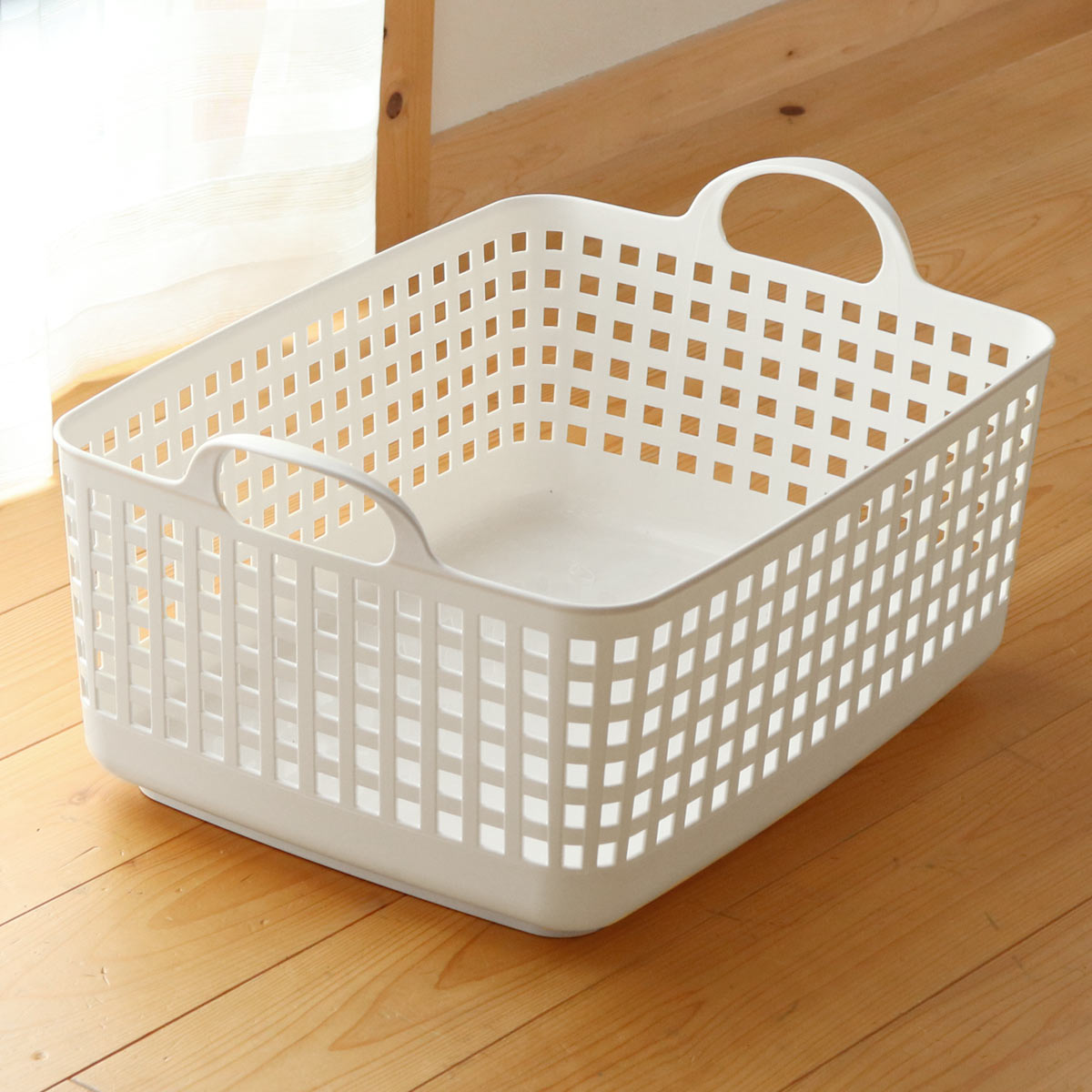 ランドリーバスケット スカンジナビア バスバスケット SCB-7 ( 洗濯かご 脱衣かご ランドリーボックス ミニバスケット 洗濯 スタッキング ランドリーラック 洗濯物入れ 洗濯カゴ 脱衣カゴ 収納 持ち手付き 角型 浅型 日本製 ) 【クリア】 クリア