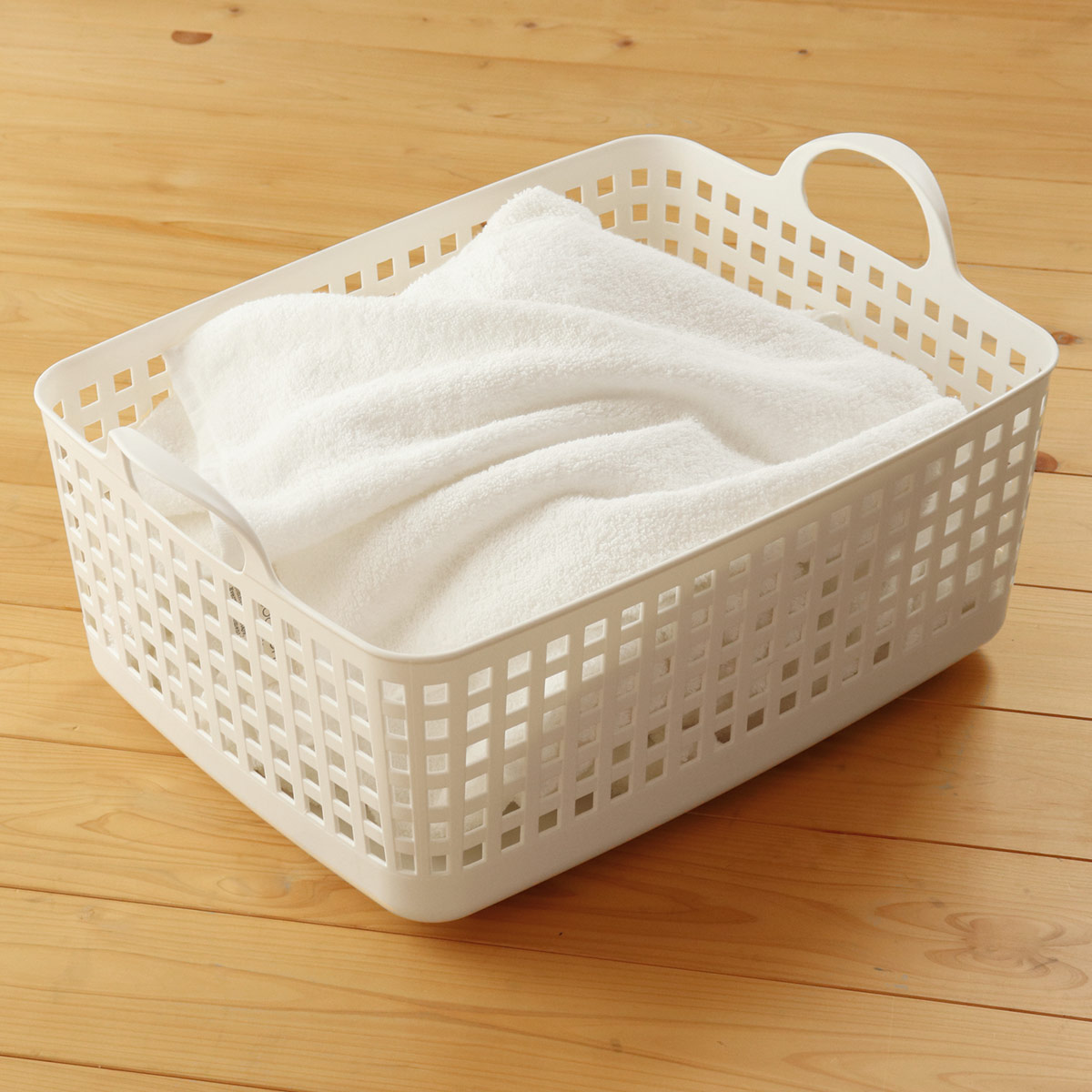 ランドリーバスケット スカンジナビア バスバスケット SCB-7 ( 洗濯かご 脱衣かご ランドリーボックス ミニバスケット 洗濯 スタッキング ランドリーラック 洗濯物入れ 洗濯カゴ 脱衣カゴ 収納 持ち手付き 角型 浅型 日本製 ) 【クリア】 クリア
